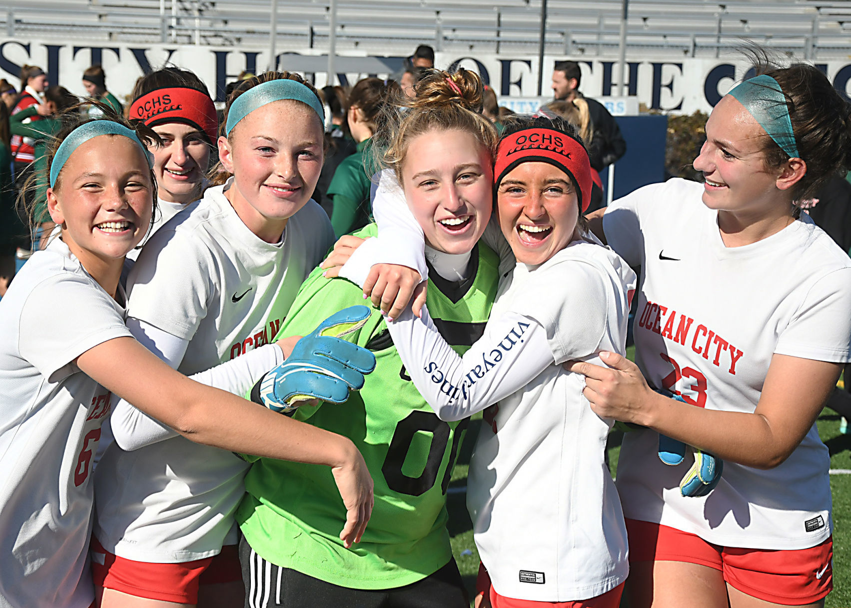 111719_spt_ocgirlssoccer00123680